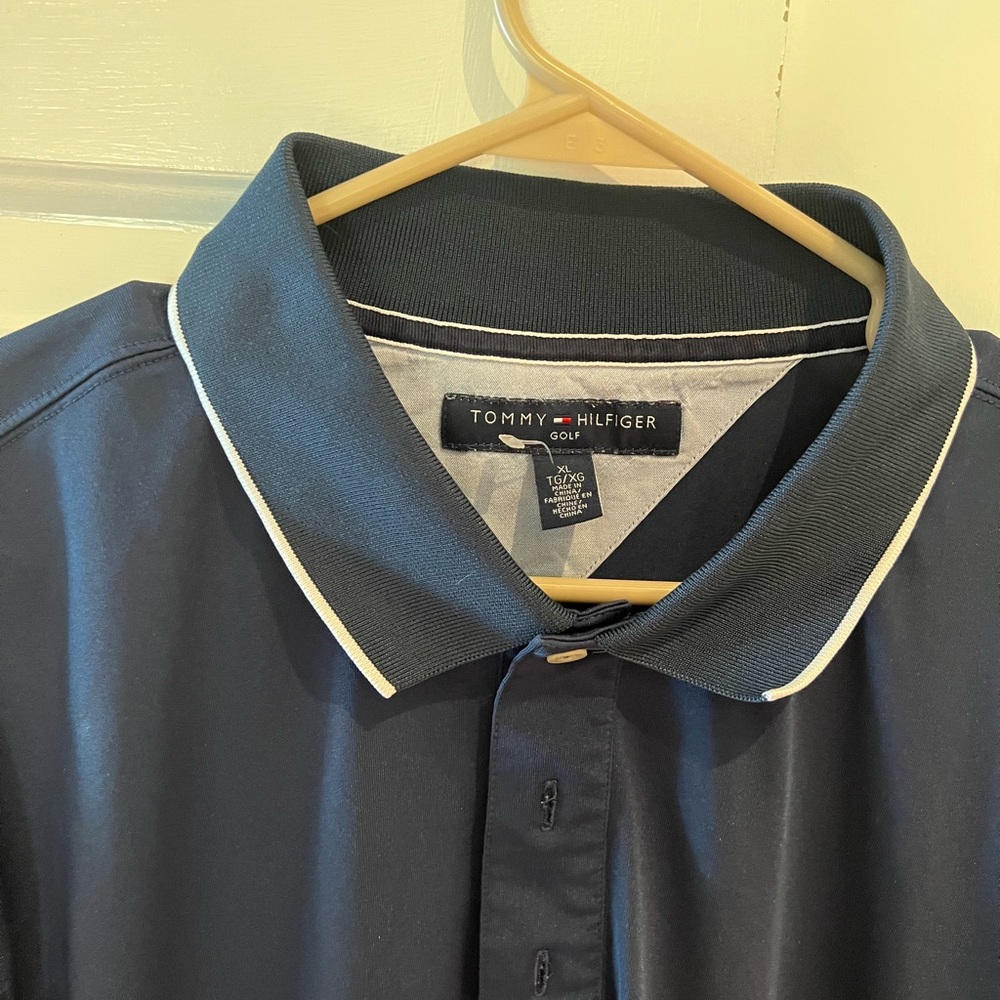 Mens Tommy Hilfiger Navy Golf shirt XLarge - Picture 2 of 4